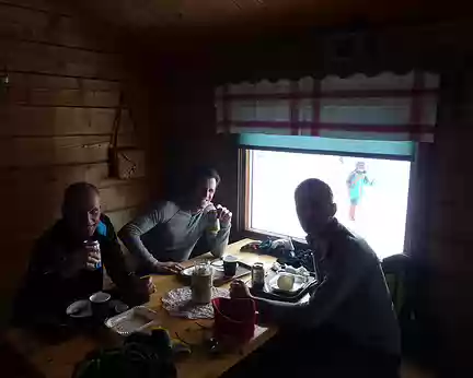 2016-02 funäsdalen 20 A l'abri du vent à Osjostugan