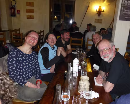 PXL044 Skieurs aux mines réjouies et bronzées !