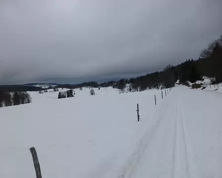P1200528 Ciel bas et lourd sur Lajoux