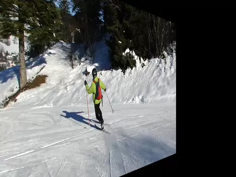 Dominique Dominique R, détail de la sortie