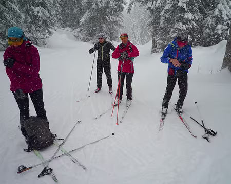 P1230116 On s'équipe, il neige bien !