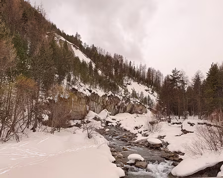20210206_152728 en route vers Plampinet (vue depuis le pont des Armands)