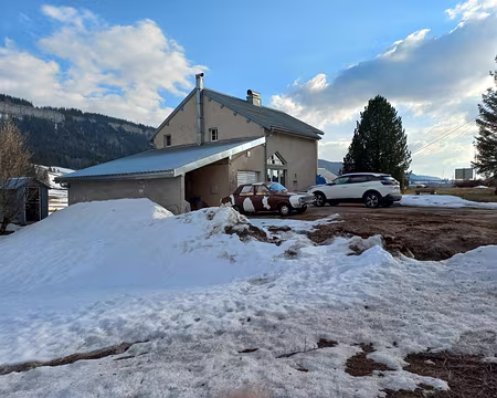 voiture vache Voiture-vache à Chapelle-des-Bois