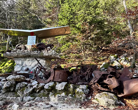 15-IMG_8729 Stèle de l'avion