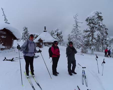 IMG_9874 Devant la cabane (kota) de Tahkokuru