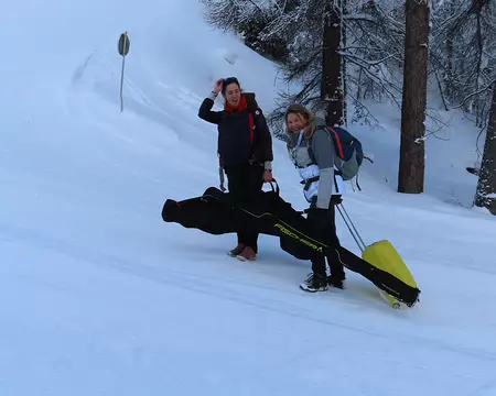 20260220100508_IMG_9256 La montée au refuge avec les bagages !