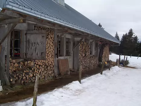 08-02 Chapelle des bois détail de la sortie
