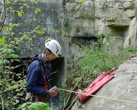 Méry spéléodrome 02 Avec 10 nouveaux venus en 2020-début 2021, il est important que chaque spéléologue consacre du temps à l'entrainement sur corde et à la formation :