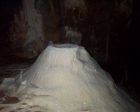 0005 CONCRÉTIONS - Le Volcan