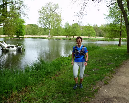 PXL002 Un grand merci à Iliette - qui nous a mis la pâtée en marche nordique - pour ses explications le matin