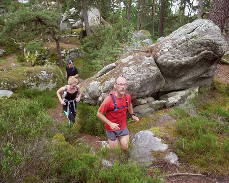 PXL042 Ou peut-être les jambes tirent-elles vers le 28ème kilomètre,
