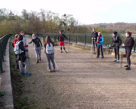 PXL000 Ambiance pré-électorale sur le viaduc des Fauvettes!