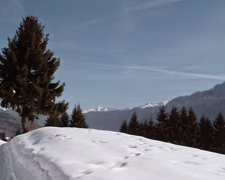 PXL000 La vallée des Huiles est une vallée alpine française située en Savoie. Huile vient du mot Hullie, signifiant « aiguille », même s'il n'existe qu'un relief de ce...