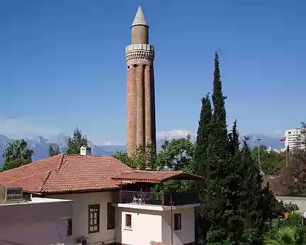 001 Antalya : le minaret cannelé.