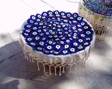 003 Les yeux porte-chance, on aurait peut-être dû en offrir un au chauffeur !