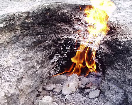 015 Les feux de Chimère (émanation de méthane).