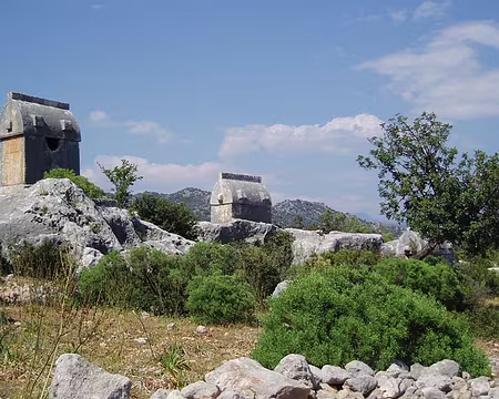 044 Toujours élévés sur la colline et proche de la mer, comme il se doit pour des navigateurs.
