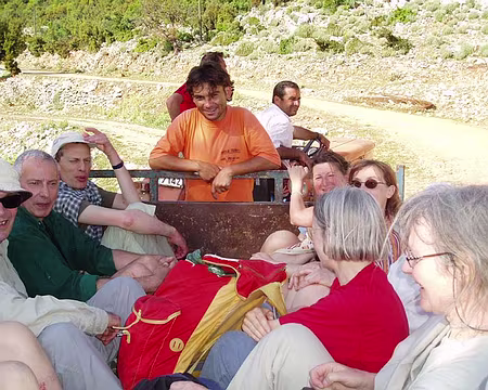 062 N'en profitez pas Messieurs !