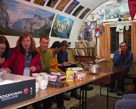 0005 C'est le 8 mars, fête des femmes, ca.