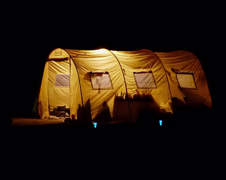 P036 La tente salon-salle à manger