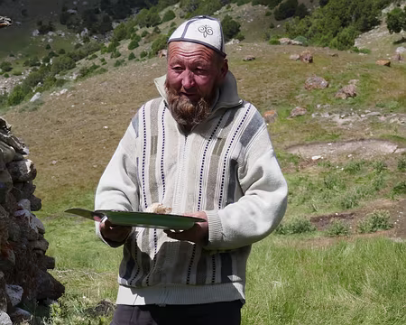 P048 Koushpak nous offre du mouton bouilli