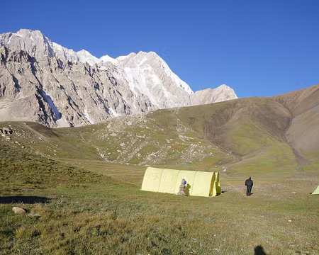 P052 Camp d’Ak-Tubek au petit matin.
