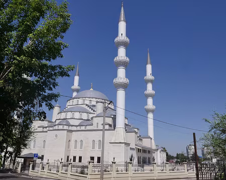P081 Mosquée de Bishkek.