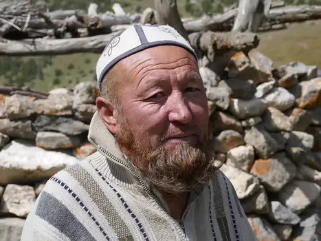 2018-07 Kirghizie Francois G, détail sortie