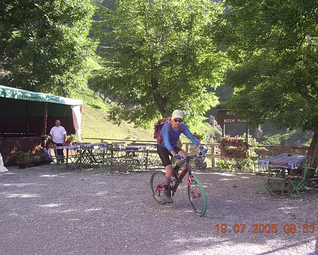 18 Départ de Ferrières, l'auberge Becchi Rossi