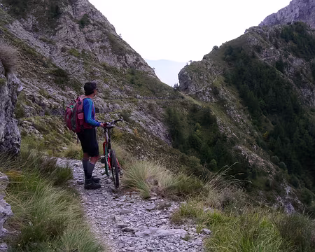 41 Vers le pas de l' Incise