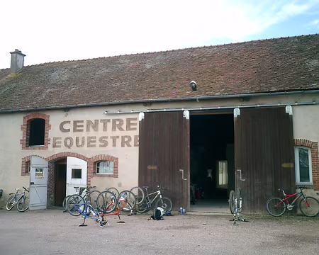 61 Gîte de Terreau-Brenot à Saulieu avec de la place pour les montures mécaniques