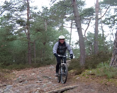 02 Descendeur souriant...