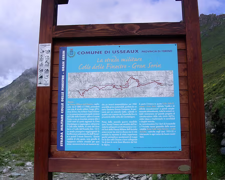 005 Sous le col delle Finestre, le départ de la route militaire de Ciantiplania