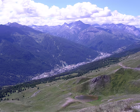 014 Des crètes suivies par la piste, le Val Ghisone