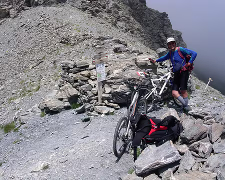 039 Enfin, le col de l'Albergian ( 2713 m )