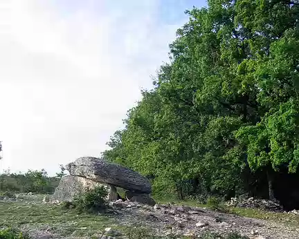 40 Un dolmen