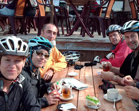 PXL056 Pause au chalet Reynard avant d'attaquer le dernier tiers de l'ascension