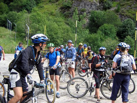 05-08 Rassemblement Bourg d Oisans