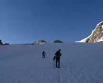 030 J5: descente du glacier de la Pièce