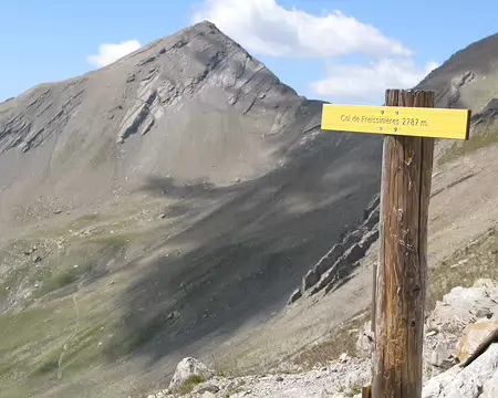 19 22-23 Aout 2009 Dormillouse (1441m) - Prapic(1520m) en AR, par les cols de Fressinières (2782m) et des Terres Blanches (2721m) CAF IdF (RW97 - Céline Falissard)