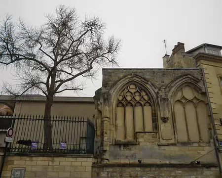 PXL008 ...dont subsistent les vestiges de l'église, où fut sacré Bossuet évêque de Comdon (Gers) en 1670.