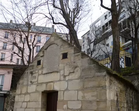 P1060909 Regard rue des Cascades