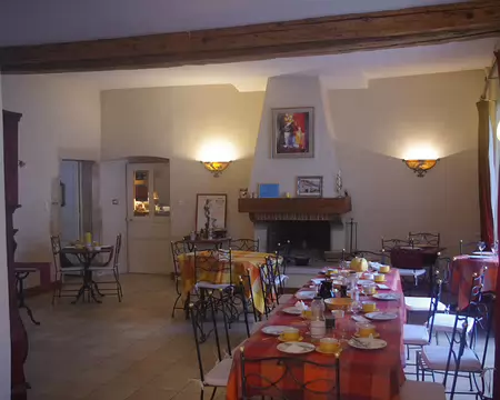 Le pittoresque relais des Moines de Chézery-Forens Le pittoresque relais des Moines de Chézery-Forens