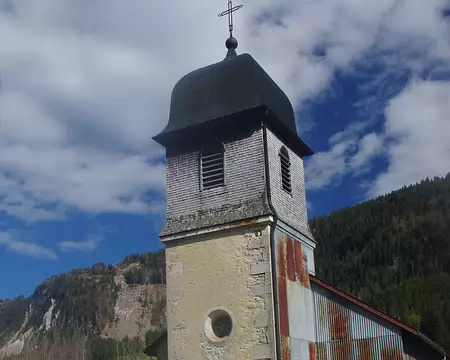 L’église de Mijoux L’église de Mijoux. Située sur l’autre rive de la Valserine, donc dans une autre commune, un autre département et une autre « grande région » (au fait, qui paye...