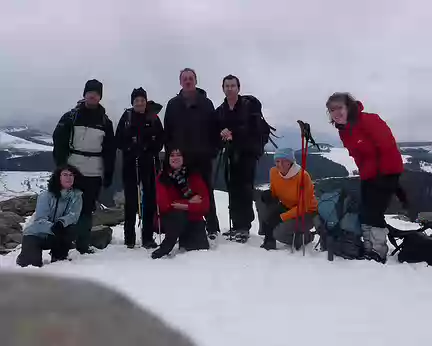 040 Le groupe au complet, au sommet du mont Gerbier de Jonc.