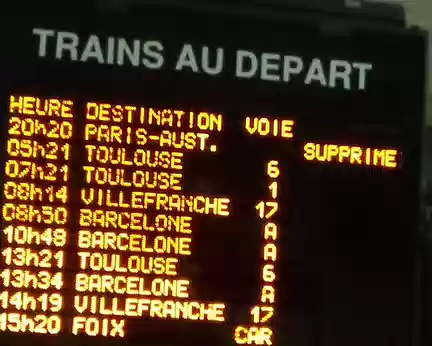 080 Retour à la gare de Latour-de-Carol avec notre train supprimé, mais nous avons pu rentré sur Paris (la SNCF ayant affrèté un bus pour rejondre Ax-les-Thermes)